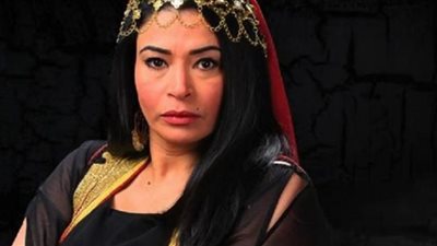 صفوة.. دينا وفيفي عبده راقصات محترمات