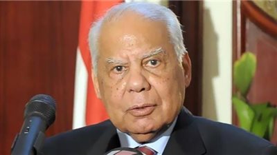 حازم الببلاوي يدعو لتعريف المصريين بحجم الديون الخارجية (شاهد)