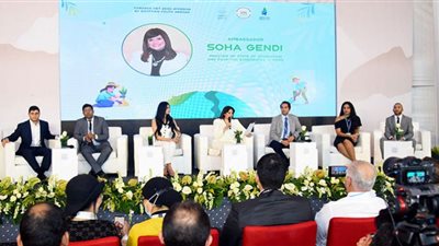 «الهجرة» تناقش خطة الوصول إلى صفر انبعاثات كربونية فى قمة المناخ