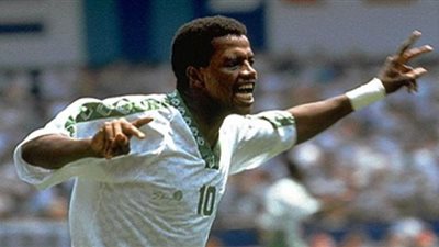 سعيد العويران: 100 ألف دولار مكافأة لمن يسجل هدفًا للمنتخب السعودي بالمونديال (خاص)