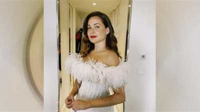 ريا أبي راشد تطل بالأبيض في مهرجان فينيسيا| صور