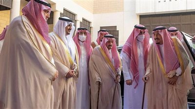 الملك سلمان يزور إمارة الرياض وقصر المصمك