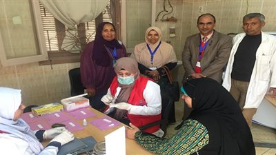 فحص أكثر من 84 ألفًا و700 مواطن خلال شهر أغسطس بسوهاج