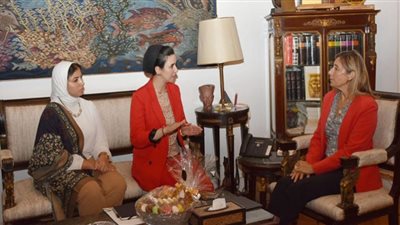 وزيرة الثقافة: مبادرة حياة كريمة تعكس اهتمام الدولة بقيمة الإنسان المصري