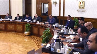 رئيس الوزراء يترأس اجتماع لجنة تقنين أوضاع الكنائس