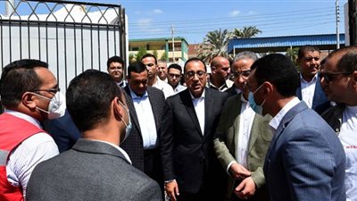 مدبولي يتفقد أعمال تطوير وتوسعة مدرسة قلهانة الابتدائية