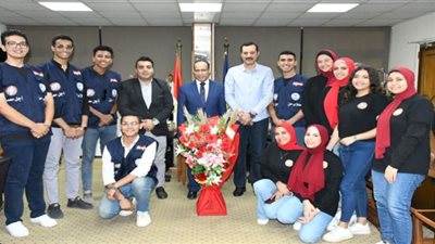 رئيس جامعة القناة: أسرة طلاب من أجل مصر نموذج للشباب المتميز