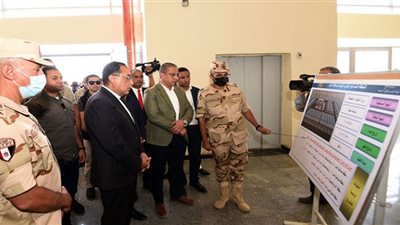 رئيس الوزراء يؤكد اهتمام الدولة بالتوسع في المجمعات الصناعية