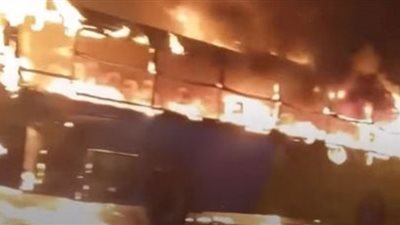 اللقطات الأولى من تفحم أتوبيس نقل عام في الإسكندرية (فيديو)