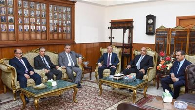 الإسكندرية يُهنئ رئيس محكمة استئناف الإسكندرية بمُناسبة توليه المنصب