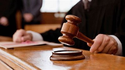 إرجاء محاكمة 5 تجار مخدرات غسلوا أموالهم