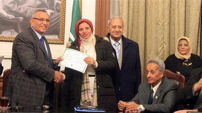 الدكتور عبد السند يمامة يكرم اتحاد العمال الوفديين.. صور
