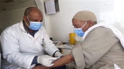 الكشف وتوفير العلاج لـ 1500 في قافلة من 7 تخصصات بقرية الجمهود