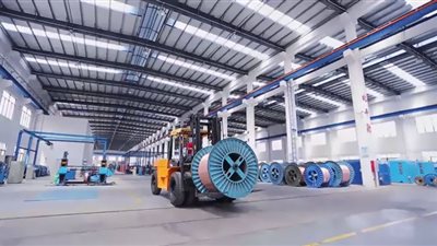 ضبط مسؤول عن مصنع أسلاك كهربائية بالبساتين