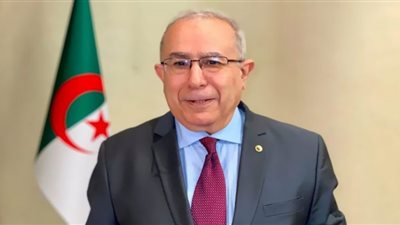 رئيس الجزائر يستعد لزيارة روسيا