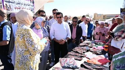وزير الشباب والرياضة يتفقد مركز التنمية الشبابية بالطور