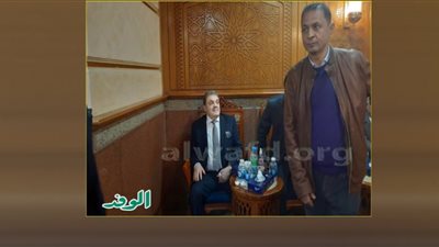 السيد البدوي رئيس حزب الوفد الأسبق يقدم العزاء في الكاتب الراحل سيد عبد العاطي