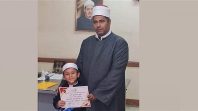 فائز بمسابقة «الأزهري الصغير» يحفظ القرآن بقراءات عدة