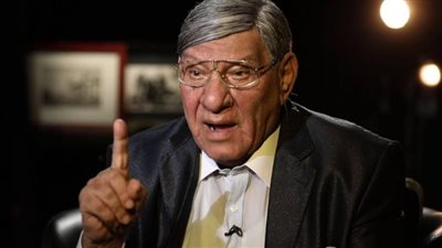 نجلة مفيد فوزي تروي آخر تطورات حالته الصحية