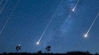 ذروة الثوريات الشمالية تمطر سماء مصر اليوم