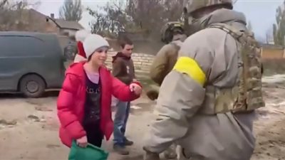 القوات الأوكرانية تقتحم مدينة خيرسون وتستعيدها من روسيا (فيديو)