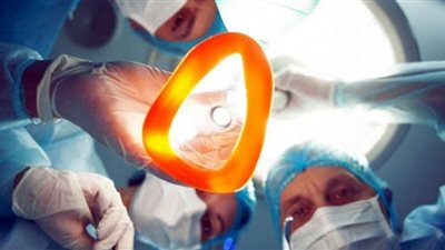 جراحون عسكريون ينجحون في نزع ذخيرة غير منفجرة من صدر جندي