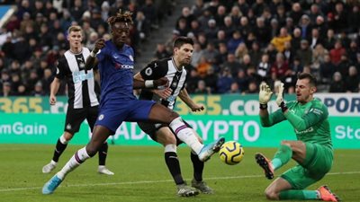 موعد مباراة تشيلسي ونيوكاسل في الدوري الإنجليزي والقناة الناقلة