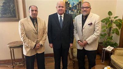 مساعد وزير الخارجية للشئون القنصلية يلتقي ممثلي اتحاد المصريين في الخارج