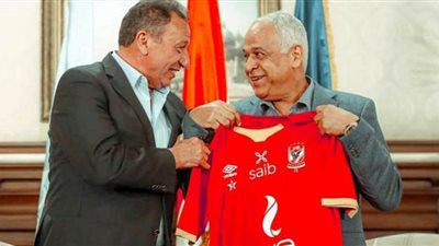 فرج عامر: سموحة يتفاوض للتعاقد مع نجم الأهلي