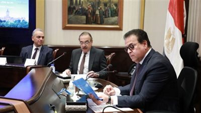وزير الصحة يجتمع باللجنة الاستشارية العليا لطب الأسنان