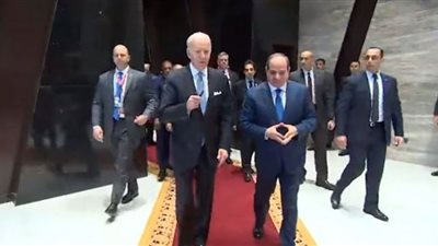 السيسي يودع بايدن بعد مشاركته في قمة المناخ (شاهد)