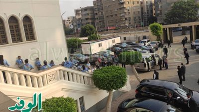 الكاتدرائية تودع رؤوف غبور بممر شرفي وأعلام مصر (بالفيديو والصور)