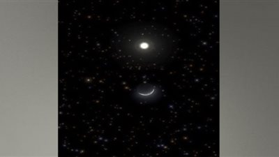 هلال رجب يجاور المشترى في مشهد ساحر .. انظر للسماء