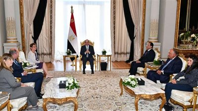 الرئيس السيسي يشيد بالشراكة بين مصر والبنك الأوروبي