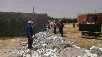 مركز و مدينة التل الكبير يواصل نشاطه اليومي في قطاع النظافة و الإنارة و التصدِّي للتعديات