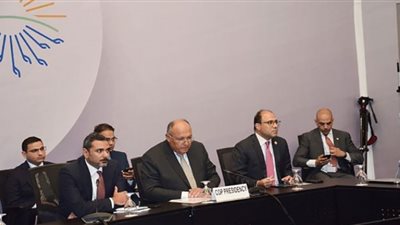 وزير الخارجية يعقد حوارًا مع ممثلي السكان الأصليين المشاركين في مؤتمر المناخ