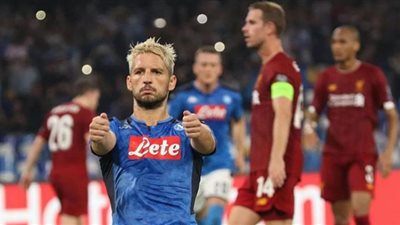 نابولي يتقدم على ليفربول بالهدف الثاني ويصعب مهمة الريدز