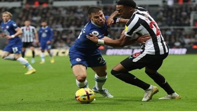 نيوكاسل وتشيلسي.. التعادل السلبي يحسم الشوط الأول
