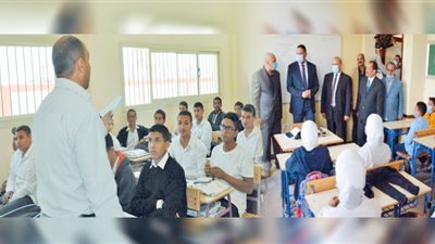 وزير جديد.. وأزمات قديمة