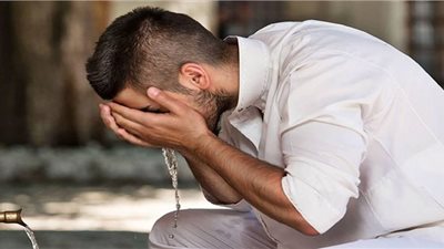 حكم الوضوء لمن أكل من لحم الإبل