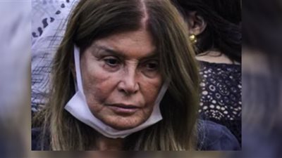 ميرفت أمين معلقة على انتقادات الجمهور: مش مطالبة أحضر العزاء بمكياج