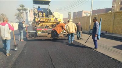 محافظ الجيزة يتابع جهود تطوير ورصف عدة طرق