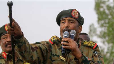 البرهان يُحذر من التدخل في شؤون الجيش السوداني