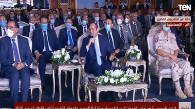 السيسي يمازح معيط: 