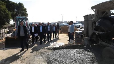 محافظ بني سويف يتفقد أعمال تطوير ورفع كفاءة الطرق