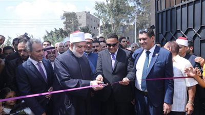 قيادات الأزهر ومحافظ الدقهلية يفتتحون مجمع معاهد