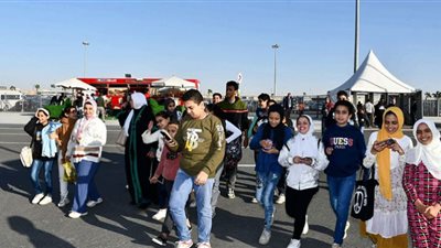 أطفال البرنامج التثقيفي بالأوقاف في زيارة لمعرض القاهرة الدولي للكتاب