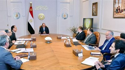 السيسي يتابع نشاط ومشروعات المنطقة الاقتصادية لقناة السويس