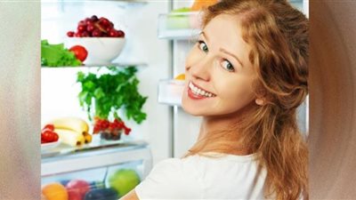 10 أطعمة ممنوع حفظها بالثلاجة.. أطباء يحذِّرون من كارثة تصل للوفاة