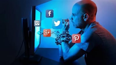 إدمان المراهقين لشبكات التواصل يعزز التفاوت الاقتصادي